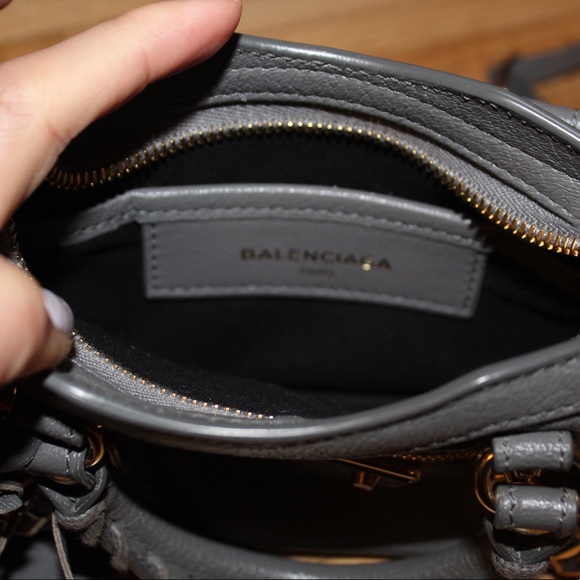 NWT 100% Authentic Balenciaga Classic Crossbody - Picture 8 of 8